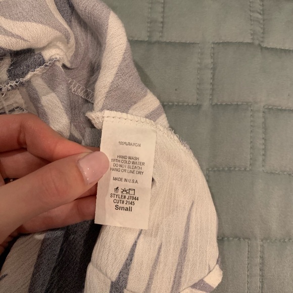 Flowery Tank - Picture 2 of 2